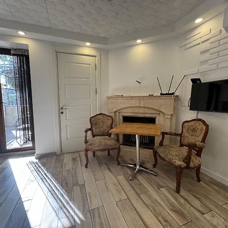 Casa Neptun In Old Batumiアパートメント エクステリア 写真
